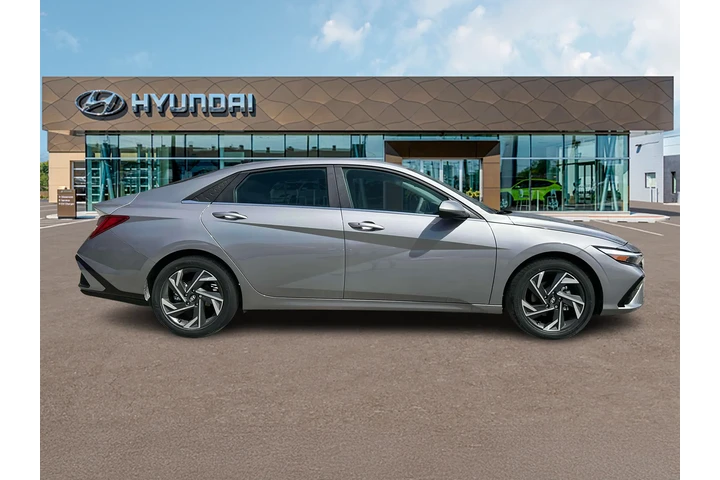 $21786 : Hyundai ELANTRA 2024 SEL 4dr image 9