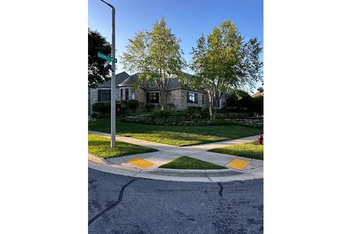 Pressure washing service image 4