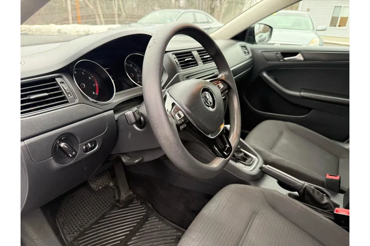 $9999 : 2015 Jetta Sedan BASE image 9