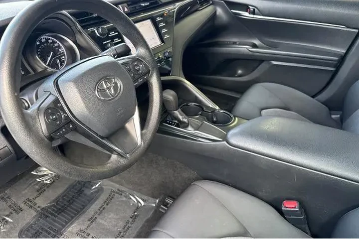 $16995 : Toyota Camry 2019 LE 4dr Sed image 5