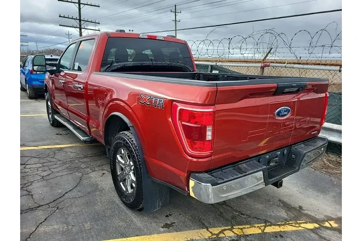 $35599 : Ford F-150 2023 4x4 XLT 4dr image 4