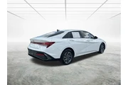 $18095 : Hyundai ELANTRA 2024 SEL 4dr thumbnail