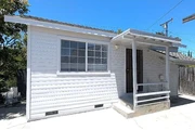 Esta casa privada de 2 dormito en Los Angeles