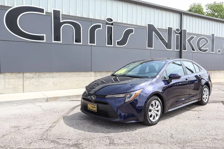 $19988 : 2024 Corolla LE image 1