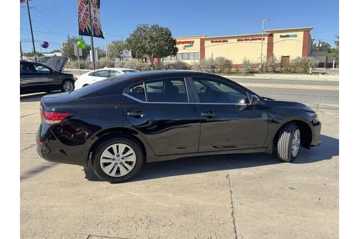 $22966 : Nissan Sentra 2025 S 4dr Sed image 4