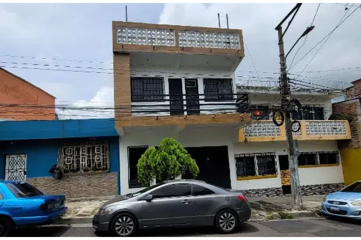 $230000 : VENDO EN CENTRO DE COJUTEPEQUE image 1