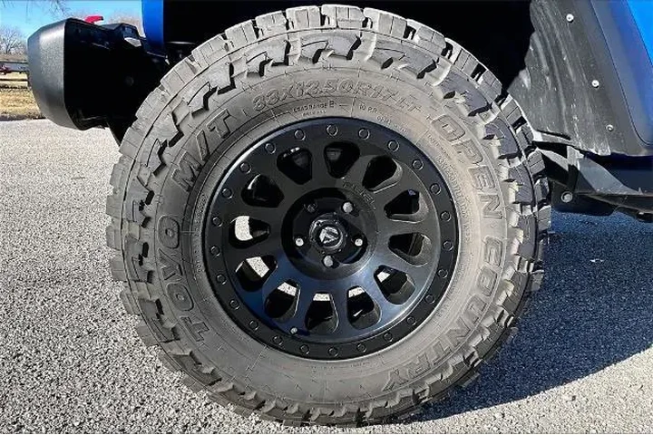 $39588 : Jeep Wrangler Unlimited 2021 image 9