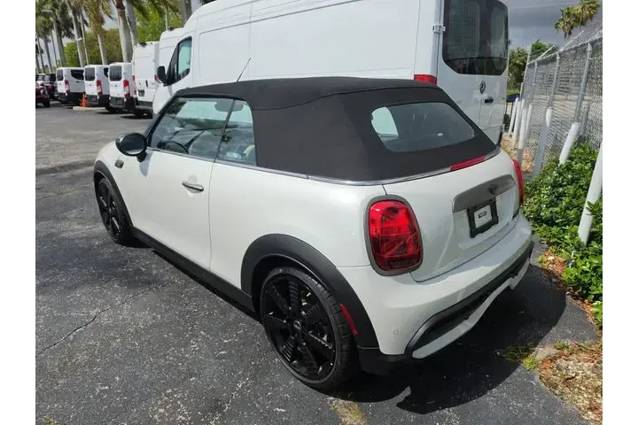 $27990 : MINI Convertible 2024 Cooper image 3