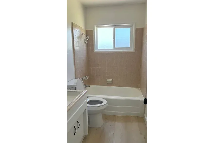 $1475 : Pico Rivera Available!!! image 7