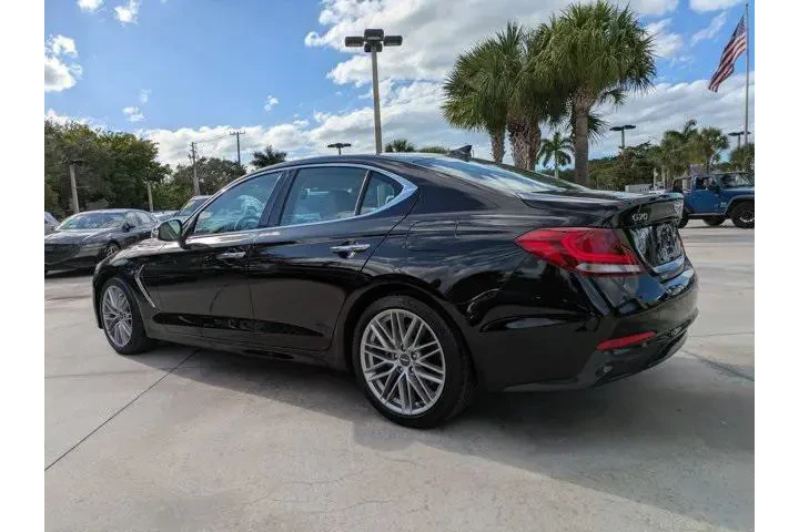 $25340 : Genesis G70 2020 AWD 2.0T 4d image 4