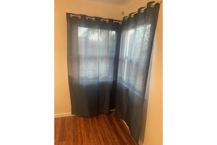 $900 : Se Renta Cuarto image 2