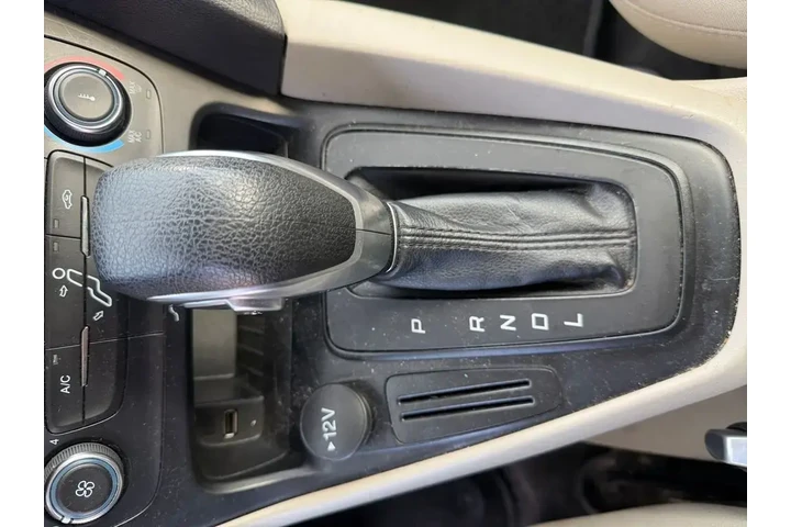 $9500 : Ford Focus 2018 SE 4dr Hatch image 9