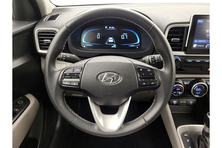 $20998 : Hyundai VENUE 2025 SEL 4dr C image 10