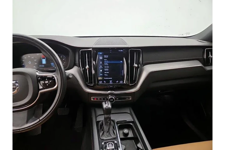 $23998 : Volvo XC60 2019 T5 Inscripti image 9