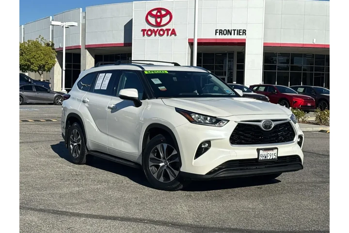 $30980 : Toyota Highlander 2020 XLE 4 image 1