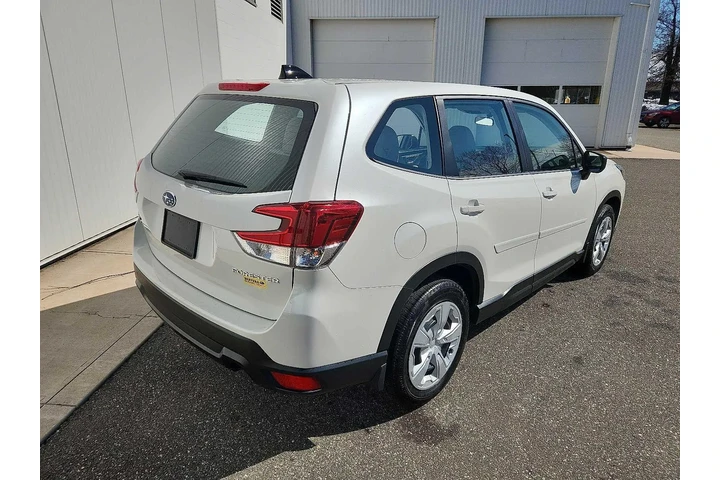 $25995 : Subaru Forester 2024 AWD Bas image 6