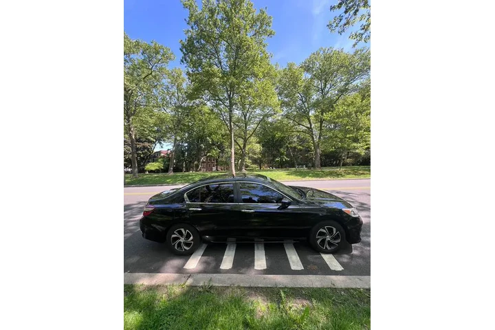 $13995 : Used 2016 Accord Sedan 4dr I4 image 6
