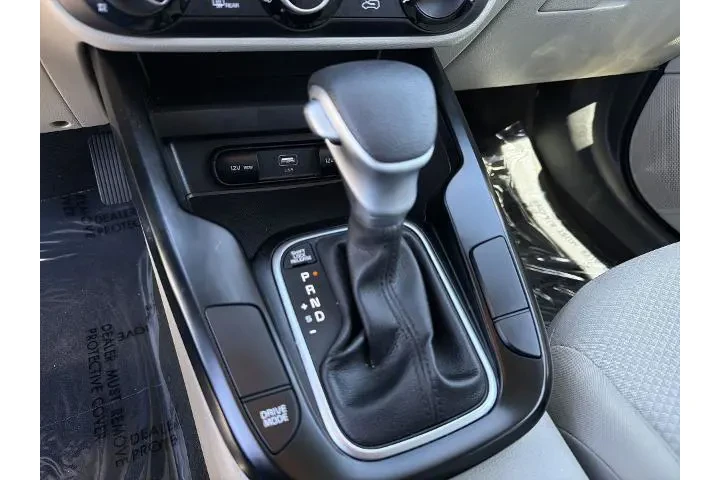 $17295 : Kia Soul 2025 LX 4dr Crossov image 8