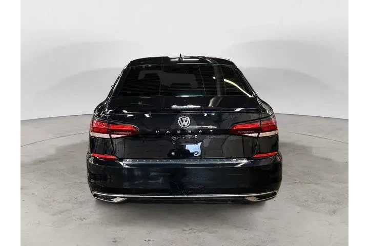 $15988 : Volkswagen Passat 2021 SE 4d image 4