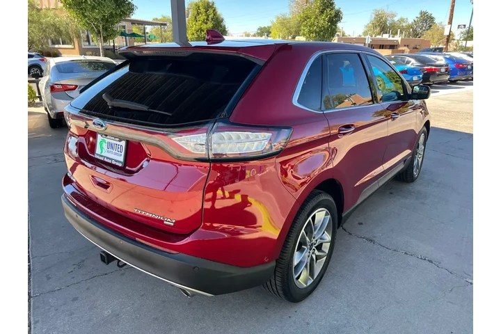 2018 Edge Titanium AWD image 5