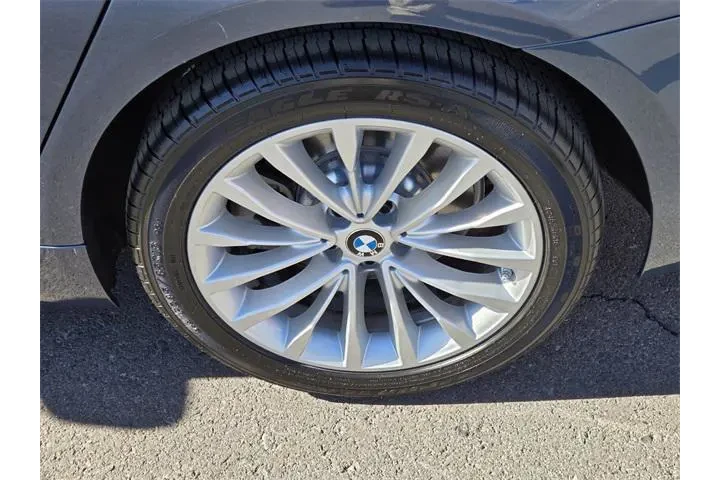 $35700 : BMW 5 Series 2023 530i 4dr S image 10