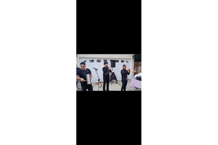 Musica para estos eventos image 4
