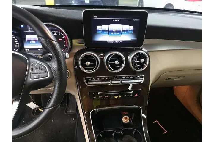 $17306 : Mercedes-Benz GLC 2018 AWD G image 6