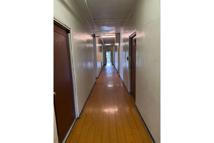 $1450 : 1443 S  BONNIE BREA image 4