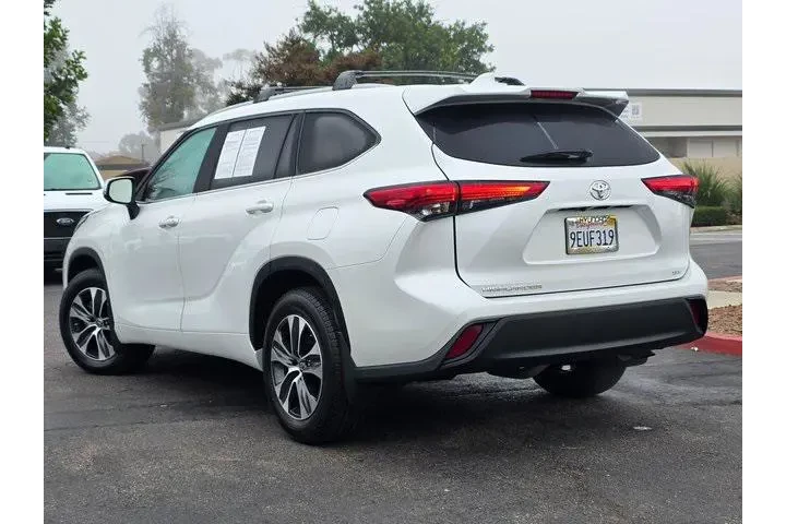 $33500 : Toyota Highlander 2023 XLE 4 image 7