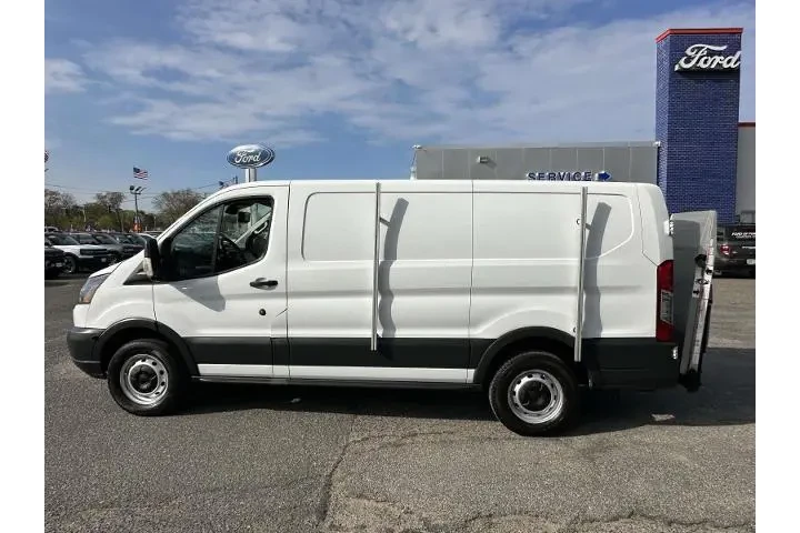 $26450 : Ford Transit 2018 350 3dr SW image 9