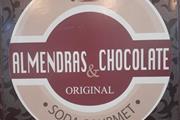 ALMENDRAS Y CHOCOLATES