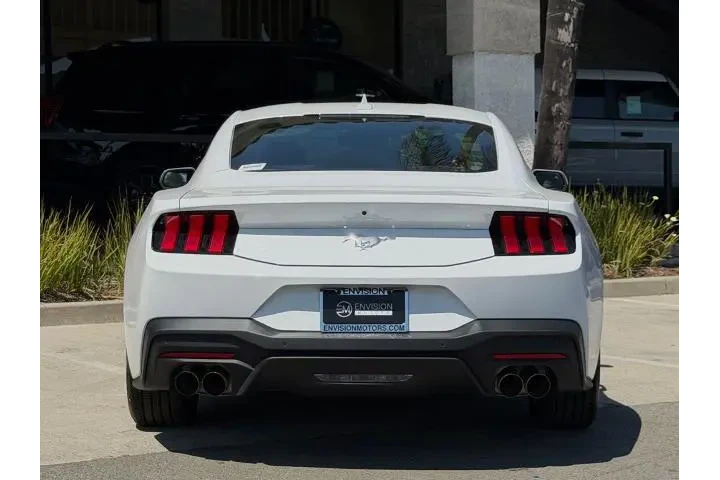 $33750 : Ford Mustang 2026 EcoBoost P image 7