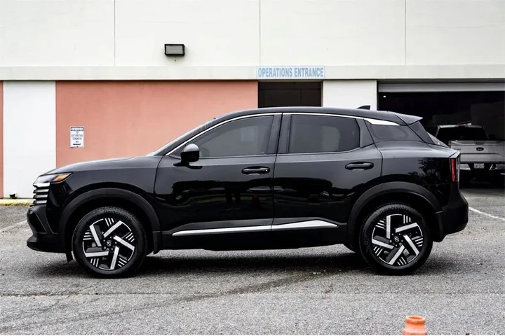 $24599 : Nissan Kicks 2025 SV 4dr Cro image 8