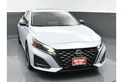 $22781 : Nissan Altima 2023 2.5 SR 4d thumbnail