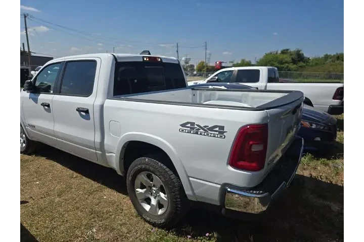$39025 : Ram 1500 2025 4x4 Big Horn 4 image 2