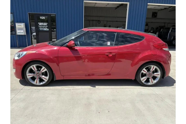 $4990 : 2012 Veloster image 2