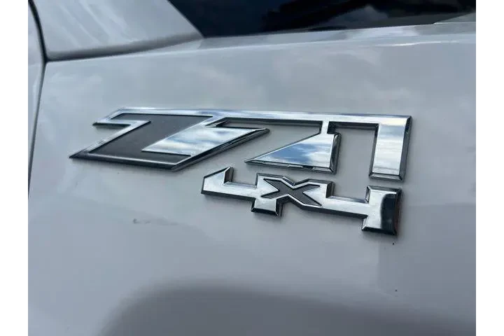 $32988 : GMC Sierra 1500 2018 4x4 SLT image 2