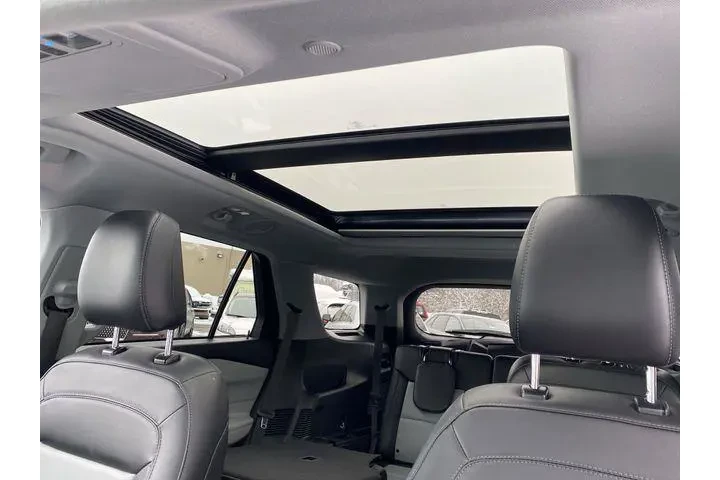 $34995 : Ford Explorer 2023 AWD XLT 4 image 7