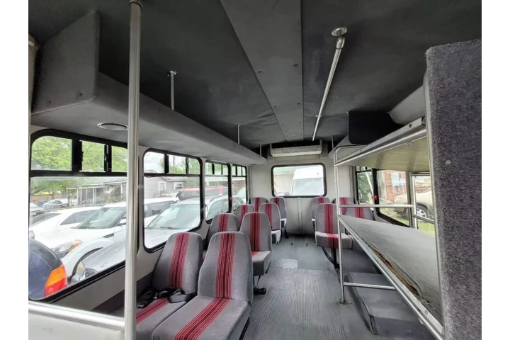 $9900 : 2009 FORD E350 SUPER DUTY CUT image 9