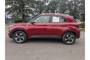 $18662 : Hyundai VENUE 2024 SEL 4dr C thumbnail