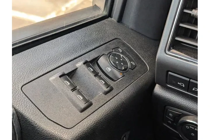 $27000 : Ford F-150 2020 4x4 XLT 4dr image 10