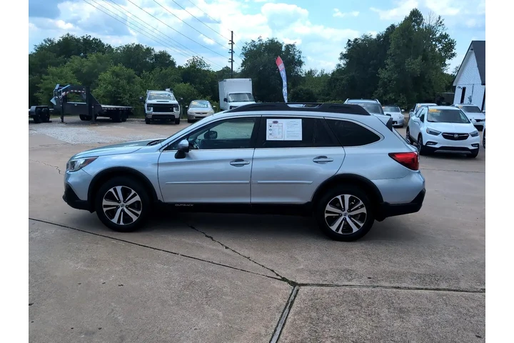 $15995 : 2018 Outback image 8