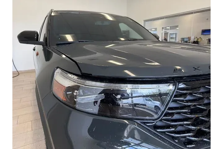 $37885 : Ford Explorer 2024 AWD ST-Li image 9