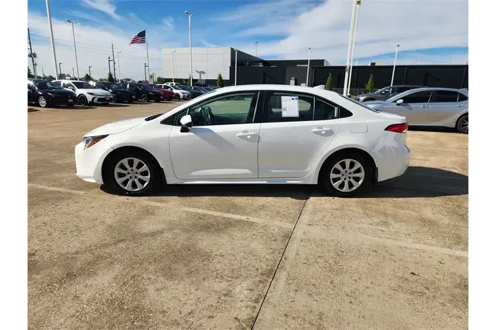 $18641 : Toyota Corolla 2024 LE 4dr S image 4