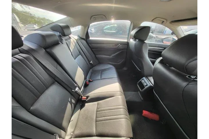$27448 : Honda Accord 2022 Sport Spec image 9