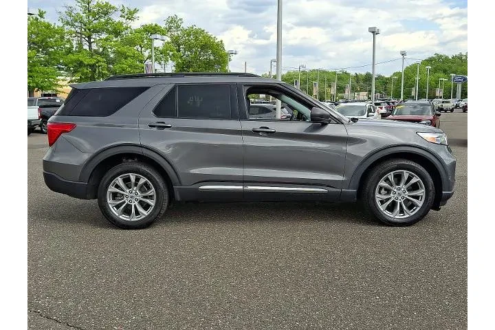 $34988 : Ford Explorer 2023 AWD XLT 4 image 7