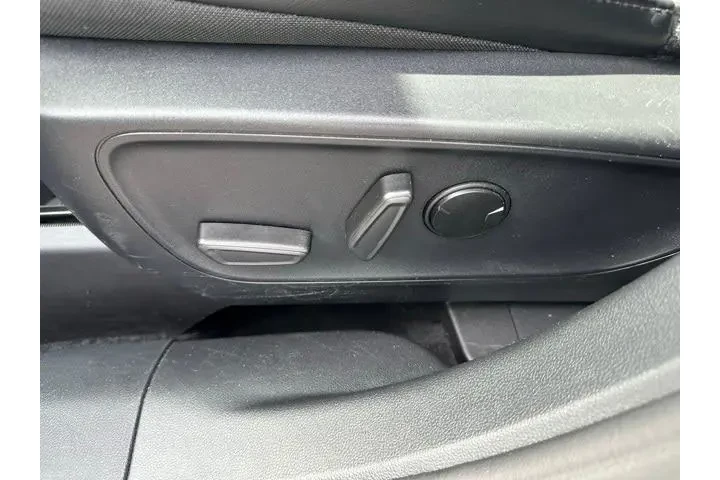 $27500 : Ford Escape 2025 AWD ST-Line image 7