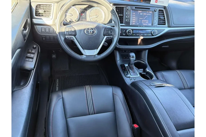 $24850 : Toyota Highlander 2019 SE 4d image 10