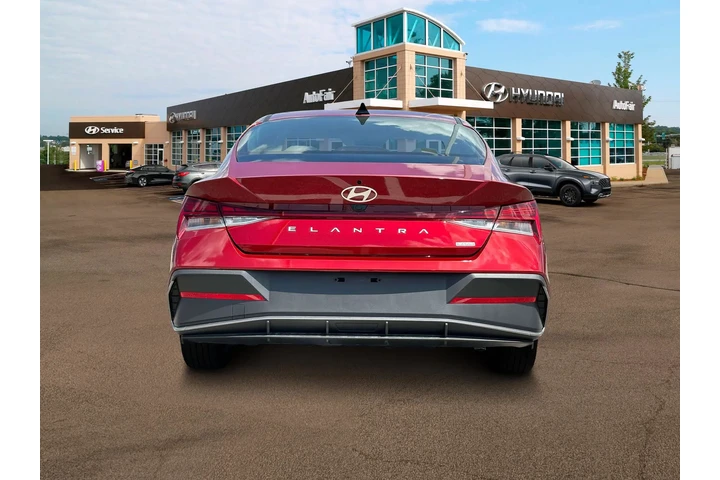 $22900 : Hyundai ELANTRA Hybrid 2025 image 6