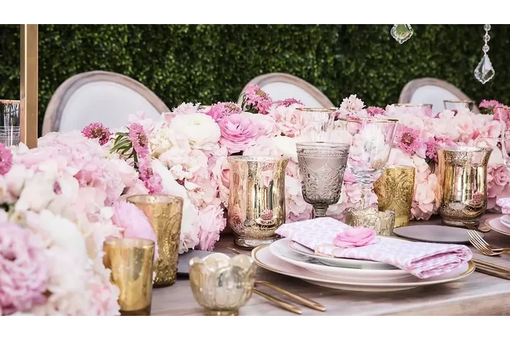 FLORAL & CANDLES BY SIMPLY RAE image 1